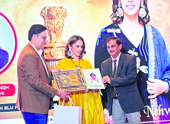 సూర్యప్రకాష్‌కు ఇన్‌స్పైరింగ్‌ ఇండియన్స్‌ అవార్డు 