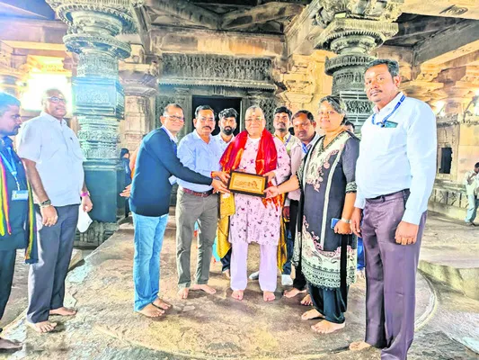 రామప్పను సందర్శించిన యునెస్కో భారత రాయబారి