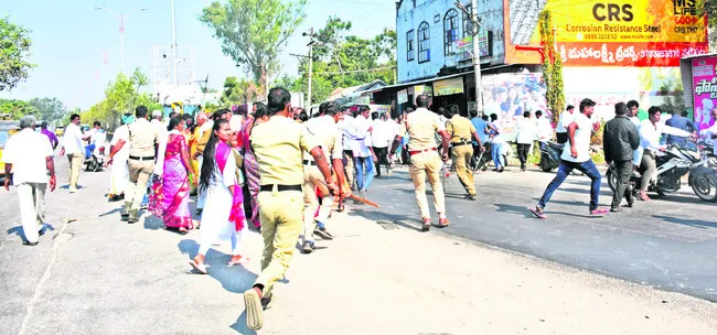 ధర్మారంలో ఉద్రిక్తత