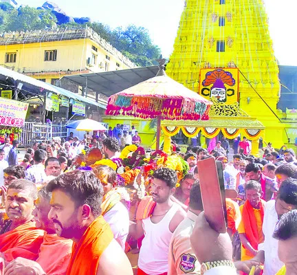 బ్రహ్మోత్సవాల నాటికి రైల్వేస్టేషన్‌.. ఎంపీ రఘునందన్‌ రా