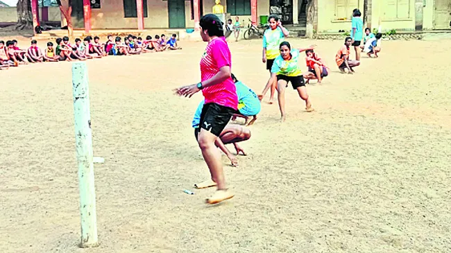 రాష్ట్రస్థాయి ఖోఖో పోటీలకు జిల్లా జట్ల ఎంపిక