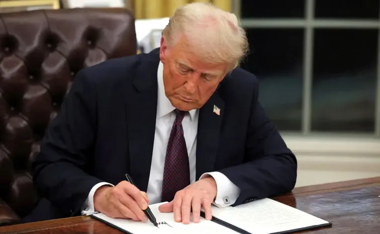 Social Media Screening Of H-1B, H-4 Visa Applicants To Begin From 15 Dec 2025