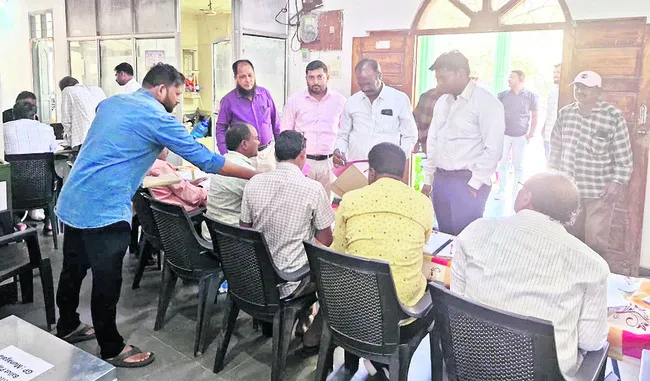 ప్రతి ఒక్కరూ ఓటుహక్కు వినియోగించుకోవాలి 