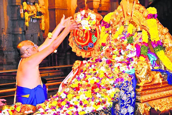 యాదగిరి క్షేత్రంలో ఏకాదశి పూజలు