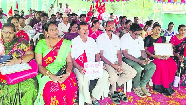 సీఆర్‌ఎంటీ టీచర్ల ఆత్మగౌరవ దీక్ష 