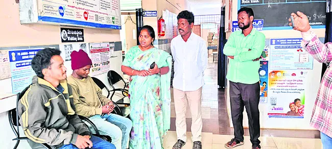 మాడగడ పీహెచ్‌సీ ఆకస్మిక తనిఖీ 