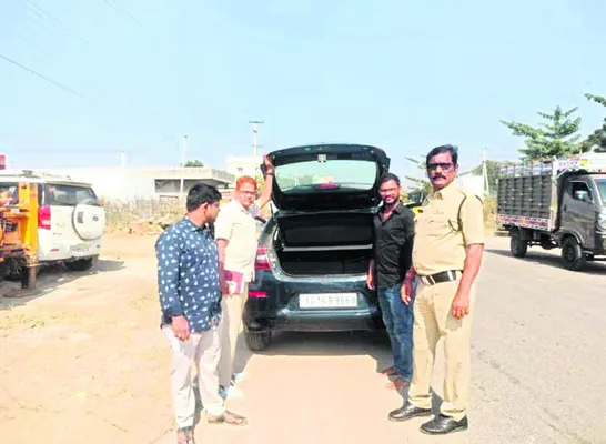 పోలీసుల విస్తృత తనిఖీలు  