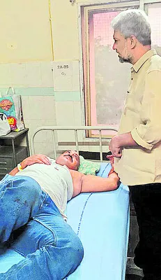 వంశీని పలకరించారని టీడీపీ వారిపైనే దాడి 