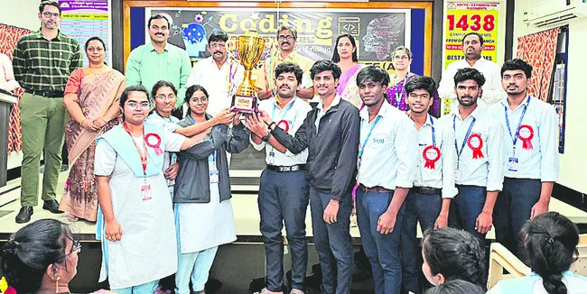 కోడింగ్‌ నైపుణ్యంతో ఉపాధి అవకాశాలు 