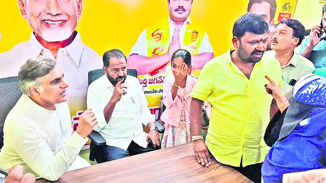 ఆడబిడ్డకు అన్యాయం చేస్తున్న టీడీపీ నాయకుడు