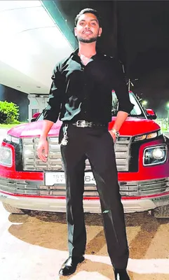 యువకుడి దారుణ హత్య 
