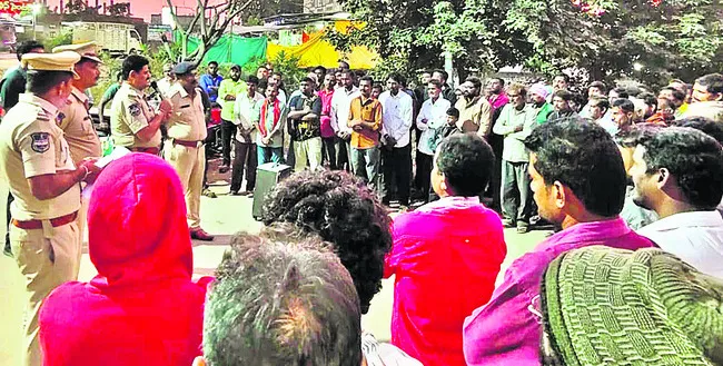 స్వేచ్ఛగా ఓటు వేయాలి 