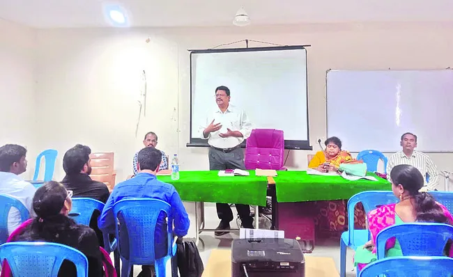 నిషేధాజ్ఞలు అమలు