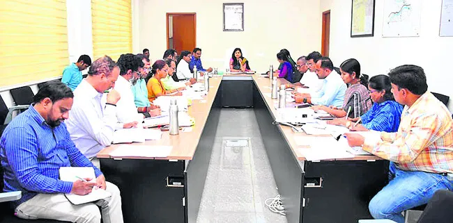 భూముల వివరాలు పక్కాగా ఉండాలి