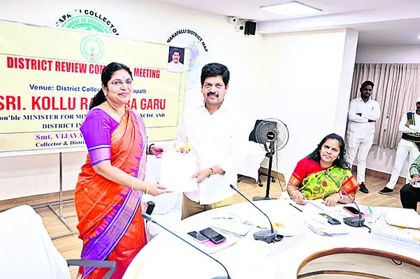 నక్కపల్లి డివిజన్‌ నుంచి 3 మండలాల మినహాయింపునకు తీర్మాన