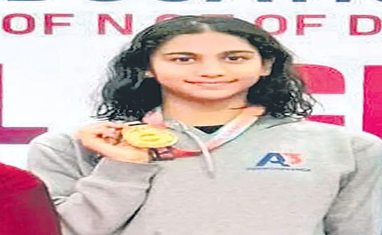 జాతీయ స్కూల్‌గేమ్స్‌ స్విమ్మింగ్‌లో కర్రా శివాని కొత్త రికార్డు 