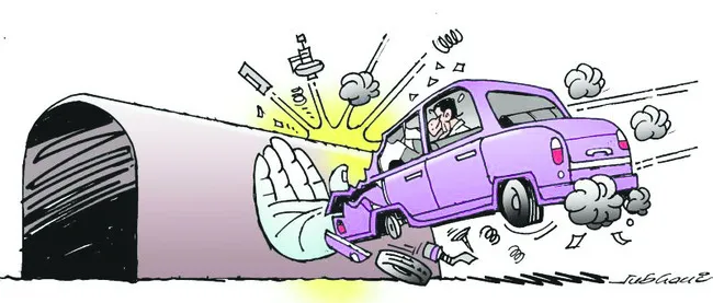 కారు బేజారు!