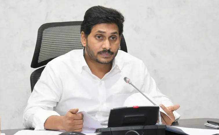 టీవీ-9 రజనీకాంత్‌, ఎన్టీవీ సురేష్‌లకు వైఎస్‌ జగన్‌ పరామర్శ