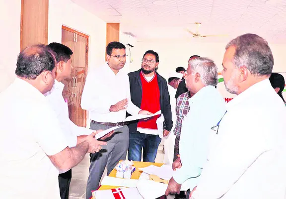 పోలింగ్‌ ప్రక్రియ సజావుగా సాగాలి 