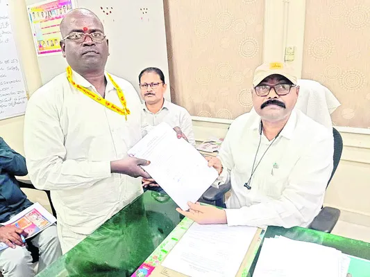 పశుసంవర్థకశాఖ జేడీపై విచారణ 