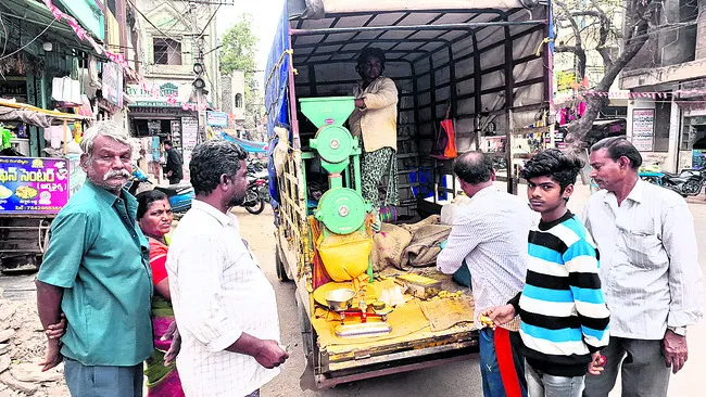 రండి బాబూ రండి.. 