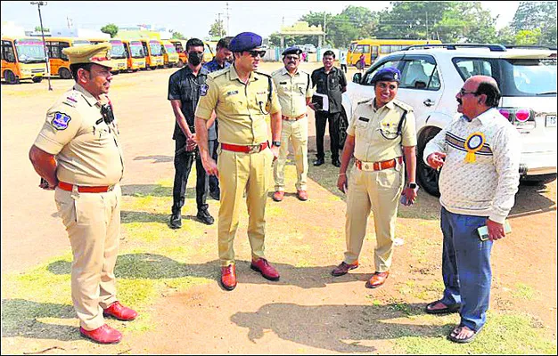 ఎన్నికల నియమావళి ఉల్లంఘిస్తే చర్యలు