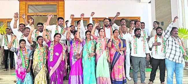 ● 129 స్థానాల్లో 60 హస్తం ఖాతాలో.. ● జాబితా విడుదల చేసి