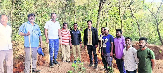 రంగురాళ్ల తవ్వకాలకు పాల్పడితే కఠిన చర్యలు 