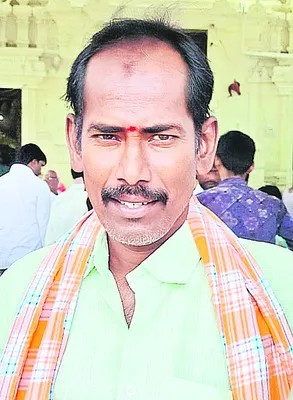 లంచం తీసుకుంటూ దొరికిన ఉద్యోగికి రిమాండ్‌ 