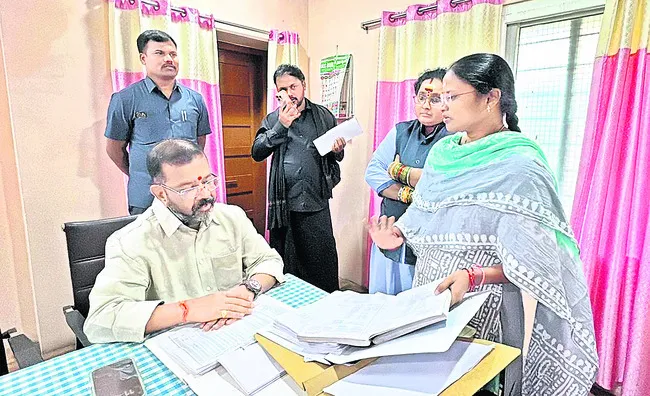 కల్పలత కో–ఆపరేటివ్‌ సొసైటీలో కుంభకోణం