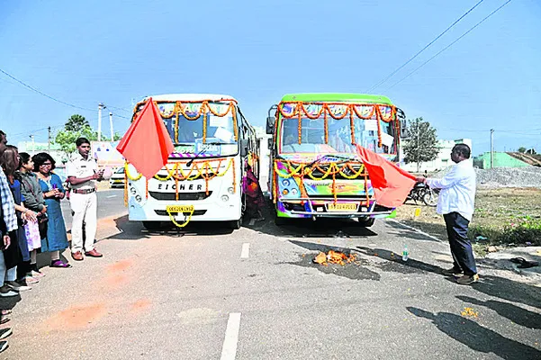 రామేశ్వరం–మధురై తీర్థయాత్రలకు వృద్ధుల పయనం
