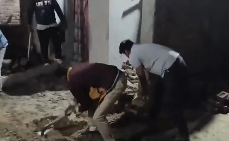 UP Man kills wife two daughters in Shamli buries bodies at home1