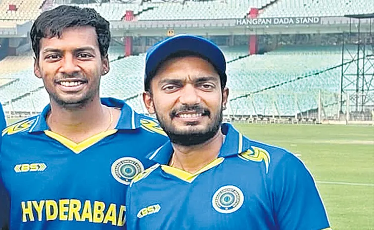 హైదరాబాద్‌ చేజేతులా...