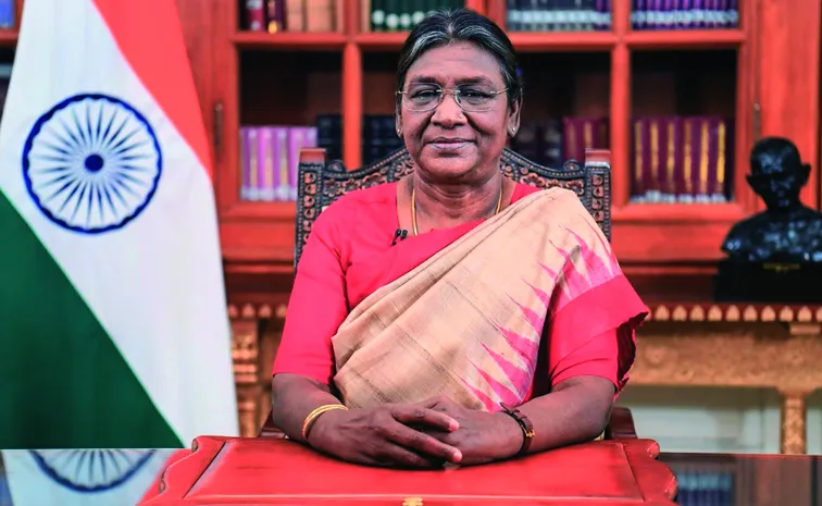 శీతాకాల విడిది.. హైదరాబాద్‌ చేరుకున్న రాష్ట్రపతి