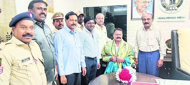 ఏరియాలో చీఫ్‌ సెక్యూరిటీ అధికారి పర్యటన
