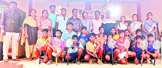 జిల్లా స్థాయి బాల్‌బ్యాడ్మింటన్‌ ఎంపిక పోటీలు 