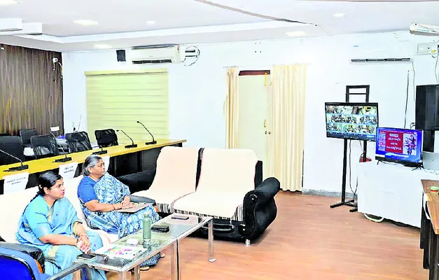 వెబ్‌కాస్టింగ్‌తో పోలింగ్‌ పరిశీలన