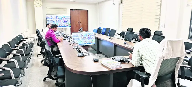 ● వెబ్‌కాస్టింగ్‌ ద్వారా పరిశీలన