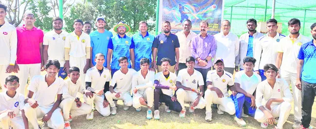 ప్రతిభ చాటి జాతీయస్థాయికి ఎదగాలి 