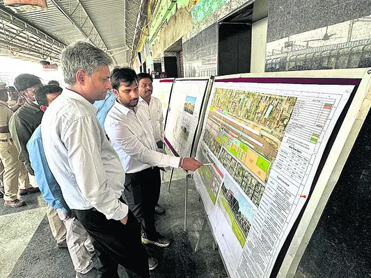 ‘అమృత్‌ స్టేషన్‌’ పనుల పరిశీలన