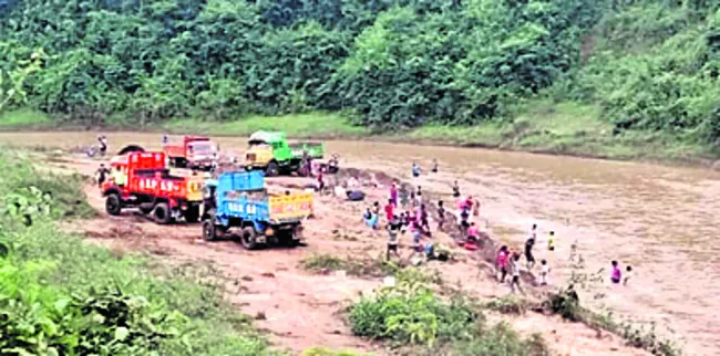 ఇసుక తవ్వకాల జోరు