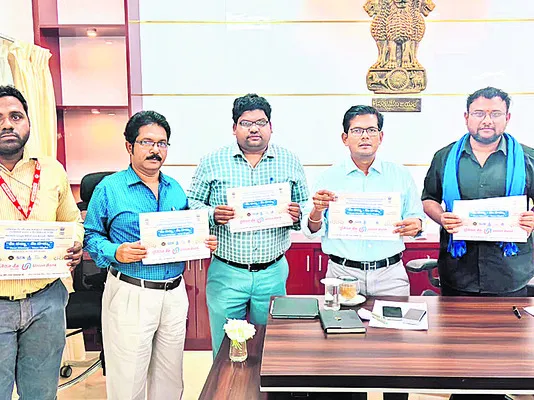 బ్యాంక్‌ ఖాతాల్లో రూ.31.12 కోట్ల నిల్వలు
