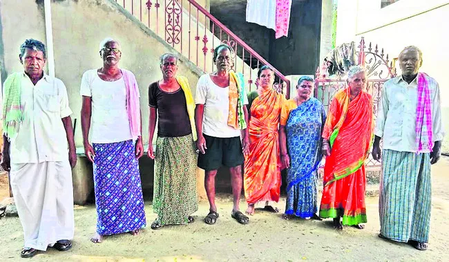 పింఛన్‌ డబ్బుల్లో ఇంటి పన్ను కోత 