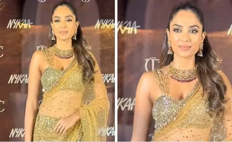 Sobhita Dhulipala dazzled in a golden lehenga saree 1