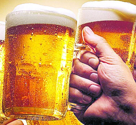 పల్లెల్లో మద్యం వరద