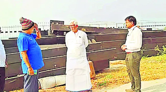 త్వరితగతిన డ్యాం గేట్లను అమర్చండి