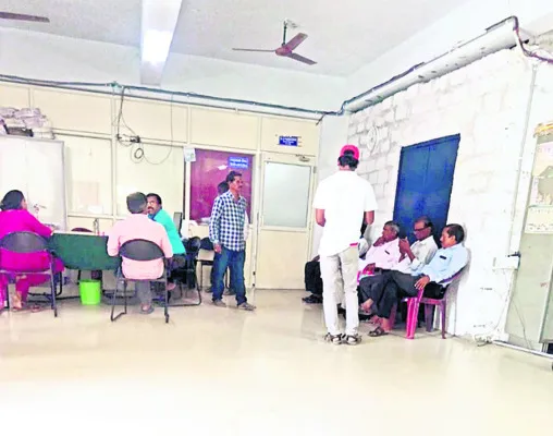 మా చిట్టి డబ్బులు ఇప్పించండి