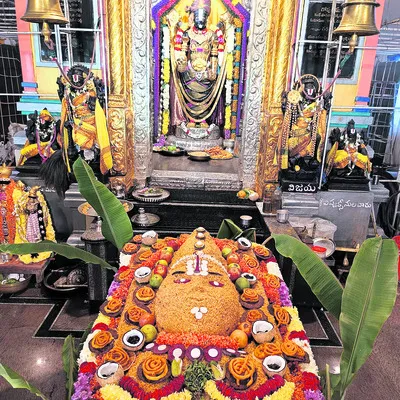 భక్తిశ్రద్ధలతో తిరుప్పావడ సేవ 