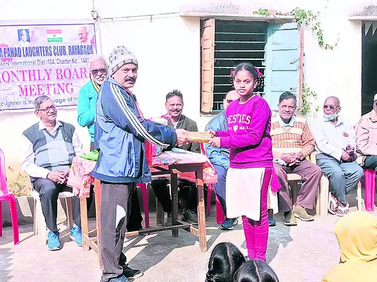 విద్యార్థులకు వ్యాసరచన పోటీలు 