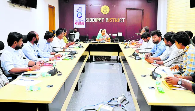 ఆయిల్‌పామ్‌ సాగు లక్ష్యం చేరాలి 